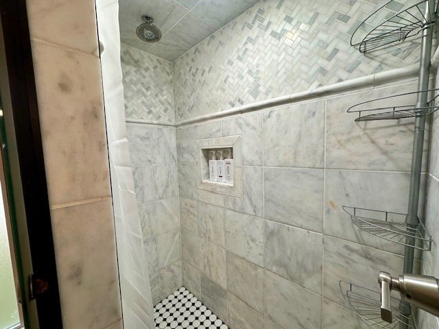 river-queen-shower river-queen-shower